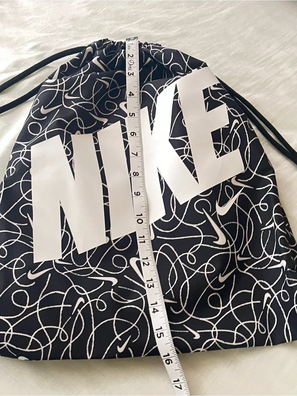 Nike Unisex Kid’s Black & White Scribble Drawstring Bag No Inner Pockets NWOT